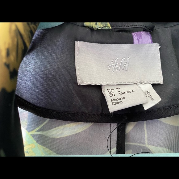 H&M Blazer - Picture 4 of 6
